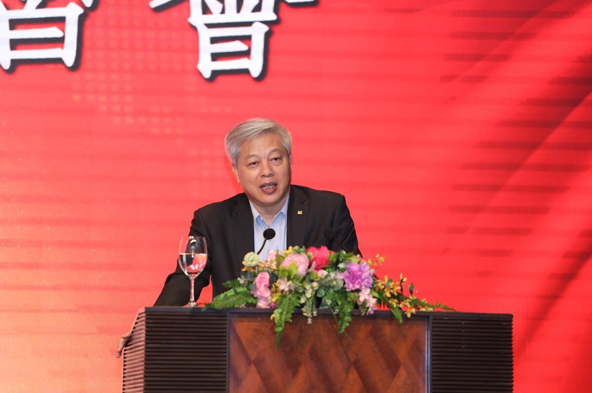 新澳门2025年正版免费公开，新澳门2025年正版免费公开，探索未来的机遇与挑战